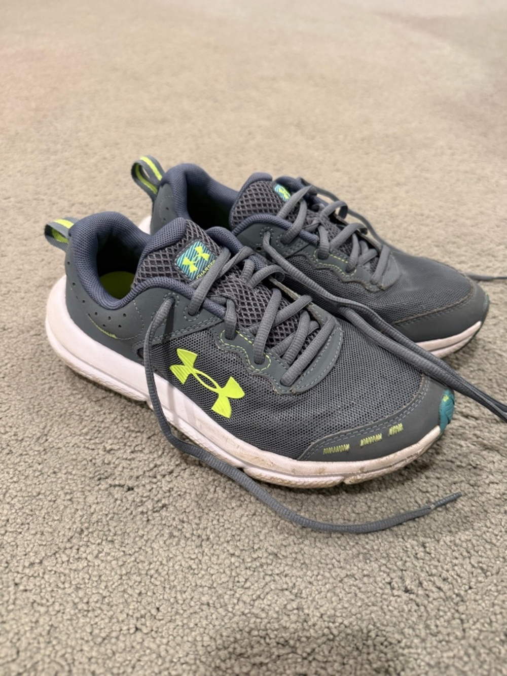 Under Armor shoes boys size 5